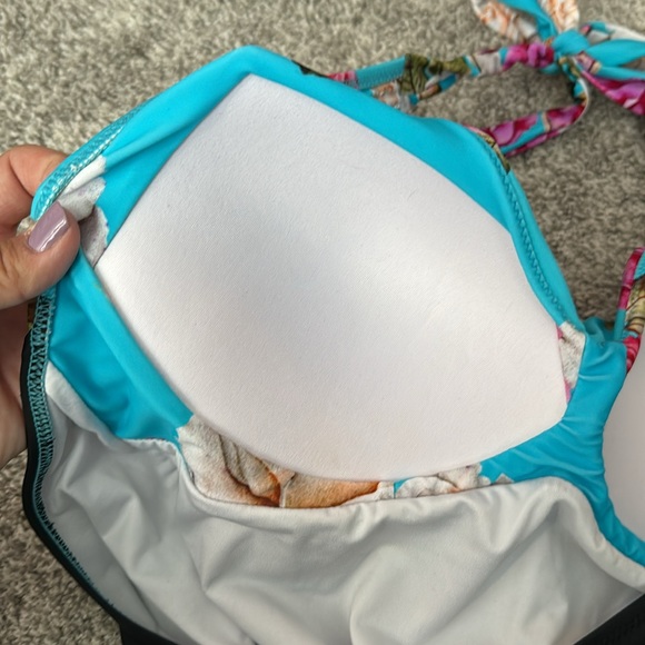 Pair of Cupshe One Piece Swimsuits (NWOT) - Picture 13 of 14